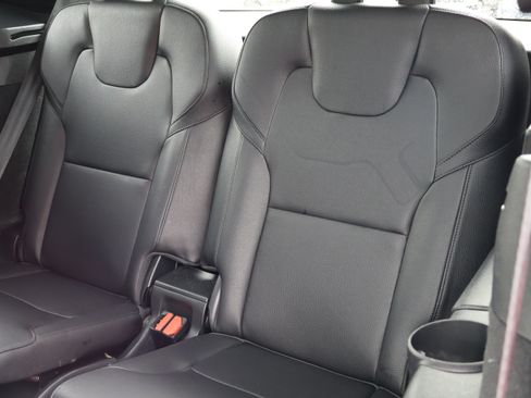 Used 2019 Volvo XC90 T6 Momentum image 14