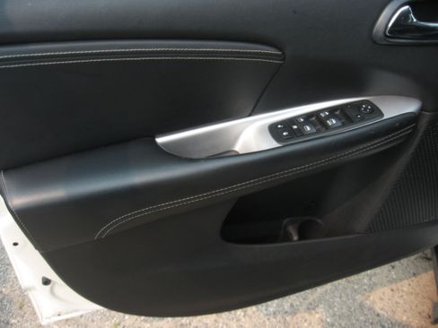 Used 2013 Dodge Journey AWD R/T image 8