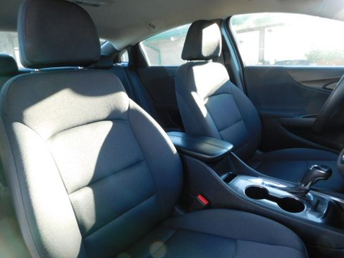 Used 2019 Chevrolet Malibu LT image 23