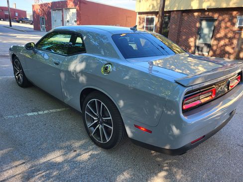 Used 2022 Dodge Challenger R/T RWD image 7