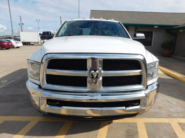 Used 2018 RAM 3500 4x4 Crew Cab ST image 3