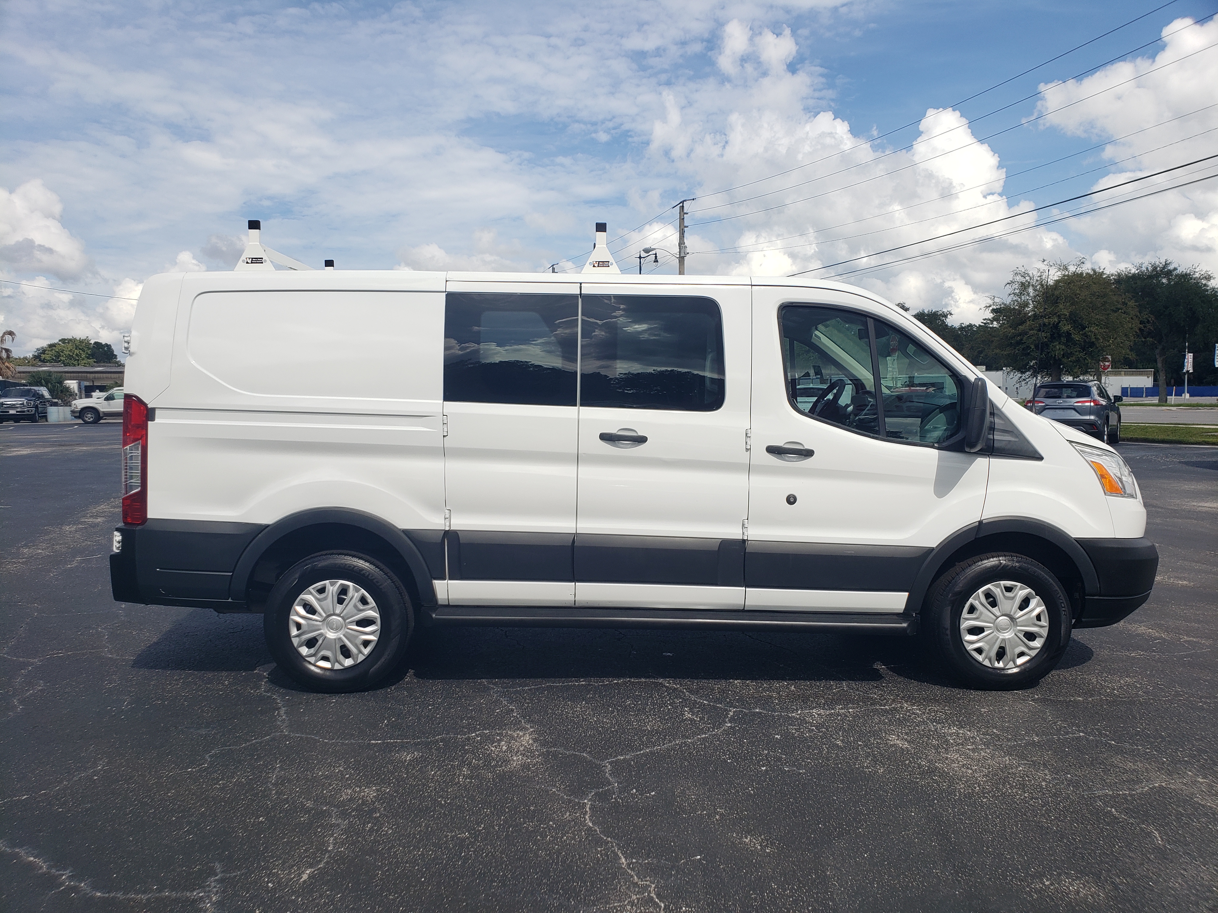 Used 2018 Ford Transit 250 130 Low Roof RWD image 6