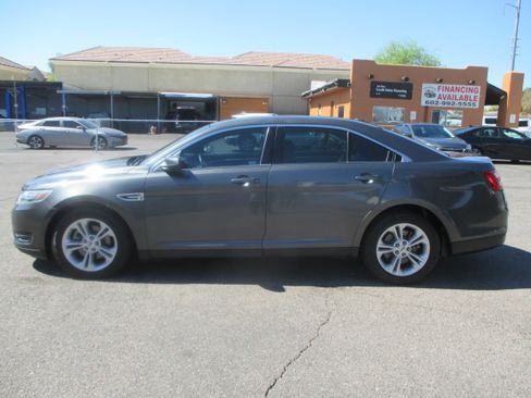 Used 2015 Ford Taurus SEL image 1