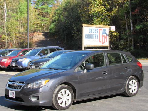 Used 2013 Subaru Impreza 2.0i image 1