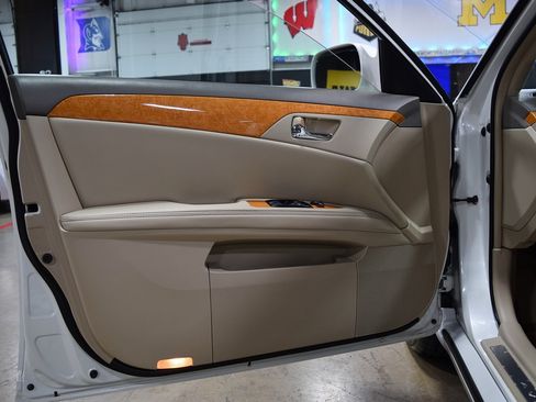 Used 2006 Toyota Avalon XLS image 27