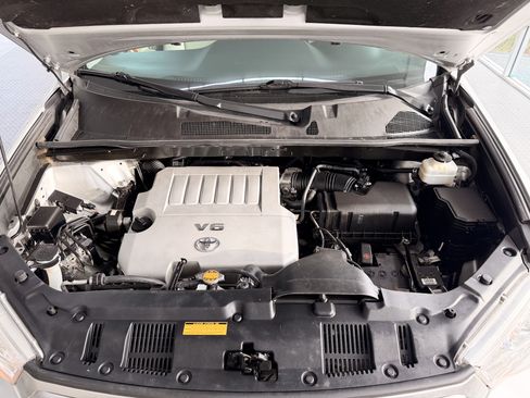 Used 2013 Toyota Highlander Limited image 22