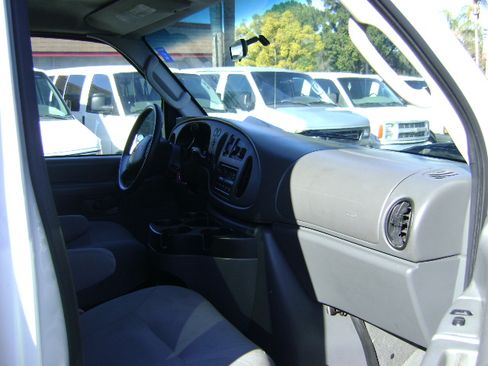 Used 2008 Ford E-350 and Econoline 350 XLT image 7