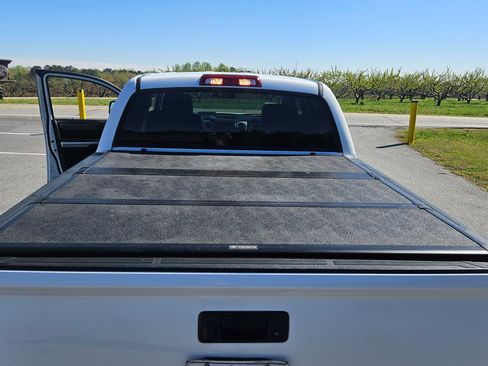 Used 2017 Toyota Tundra image 15