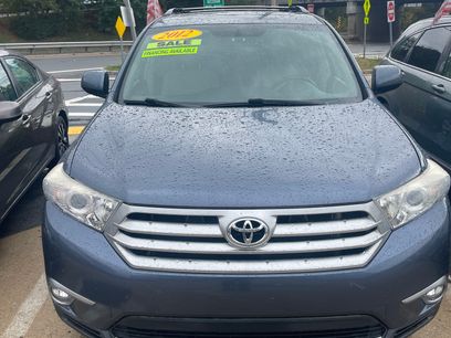 Used 2012 Toyota Highlander SE