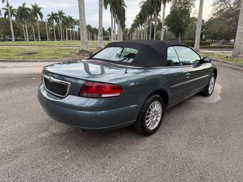 Used 2005 Chrysler Sebring Touring image 42