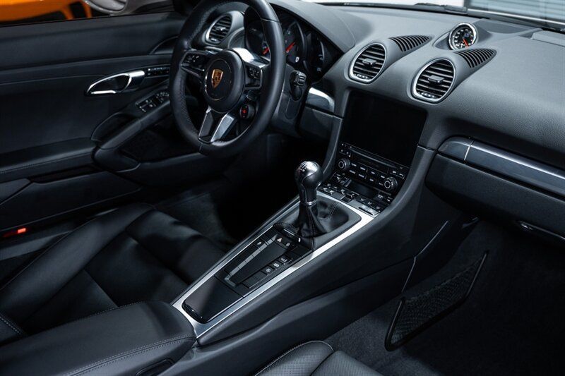 Used 2019 Porsche 718 Cayman S RWD image 54