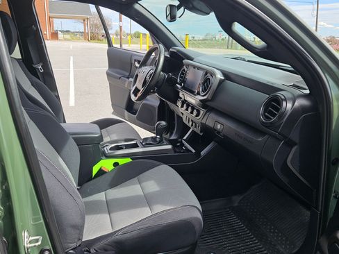 Used 2021 Toyota Tacoma image 16