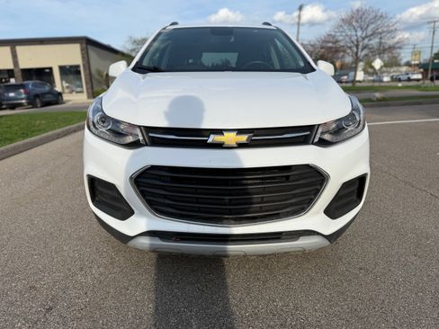 Used 2017 Chevrolet Trax LT image 2