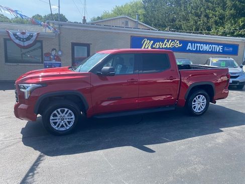 Used 2022 Toyota Tundra 4x4 CrewMax SR5 image 3