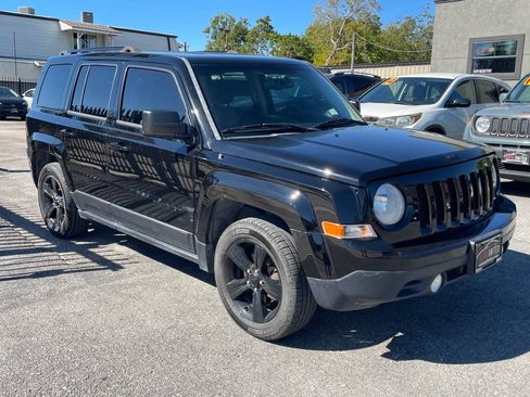 Used 2014 Jeep Patriot Latitude image 7