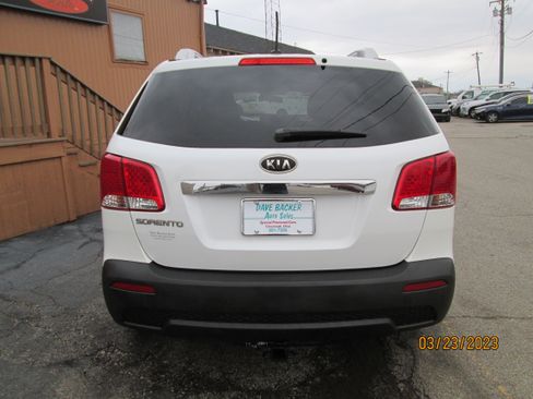 Used 2016 Ford Edge Titanium image 4