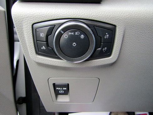 Used 2020 Ford F150 image 24