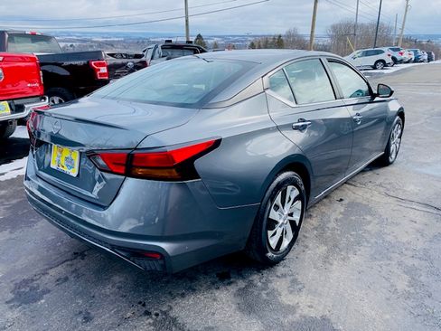 Used 2024 Nissan Altima 2.5 S image 8