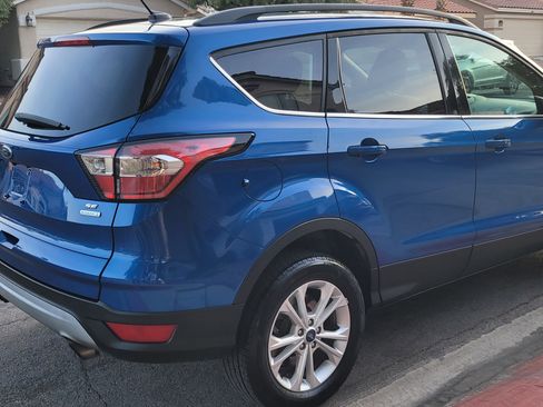 Used 2018 Ford Escape SE image 6