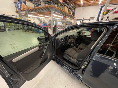 Used 2013 Volkswagen Golf TDI image 9