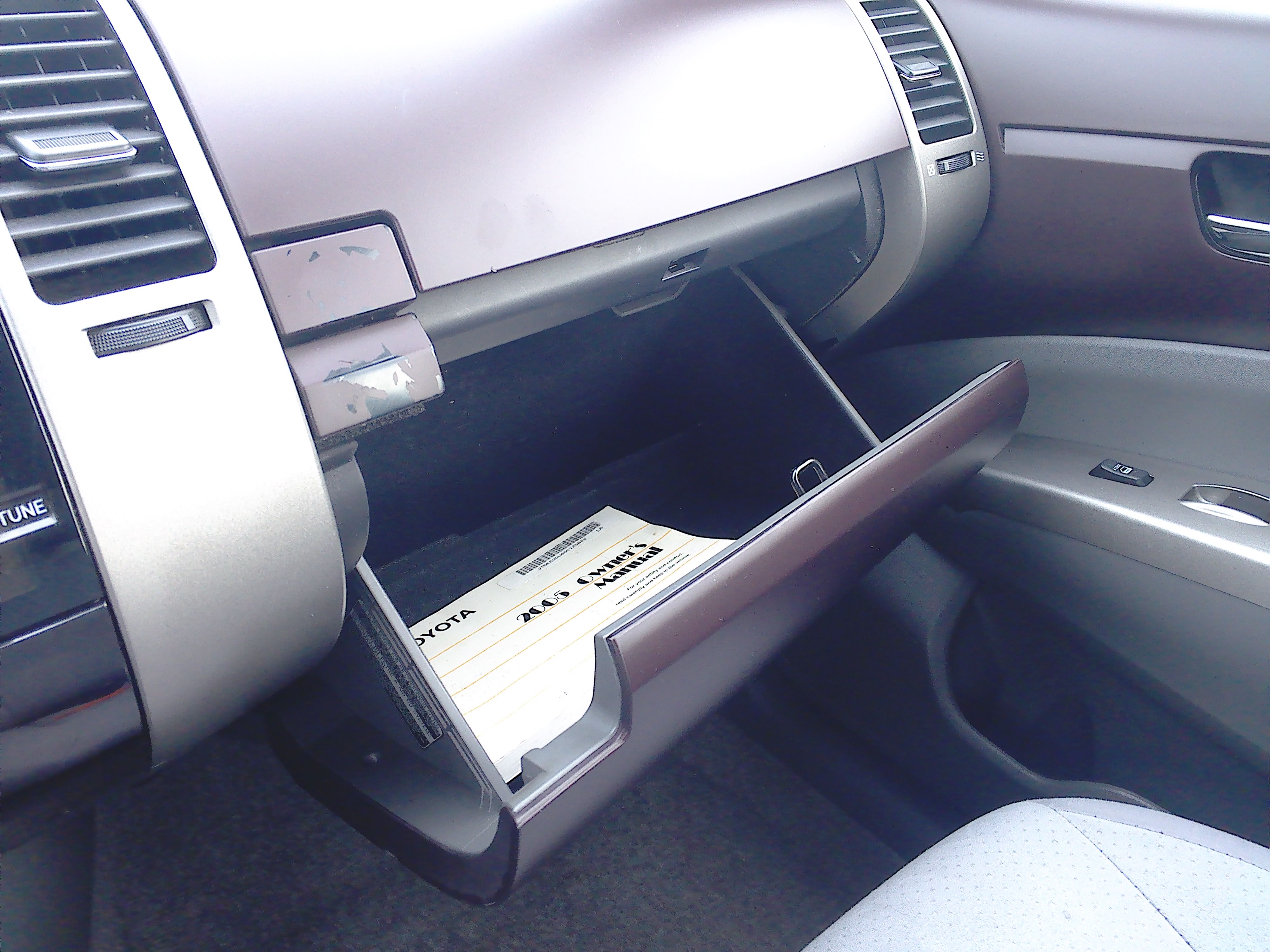 Used 2005 Toyota Prius Two FWD image 17