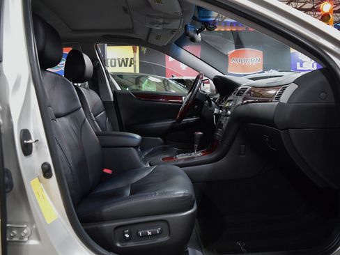 Used 2005 Lexus ES 330 Premium image 21