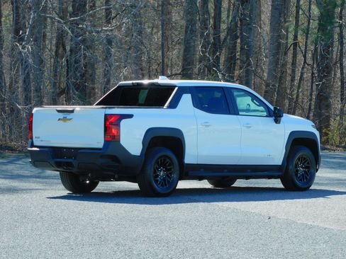 Used 2024 Chevrolet Silverado EV W/T image 9