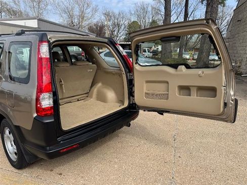 Used 2005 Honda CR-V LX image 4