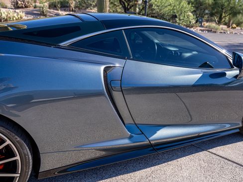 Used 2020 McLaren GT image 41