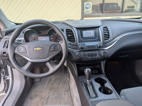 Used 2015 Chevrolet Impala LS image 9