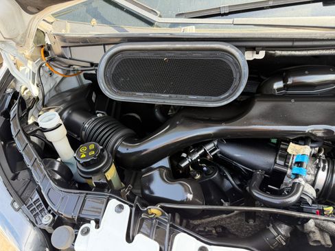 Used 2018 Ford Transit 150 image 16