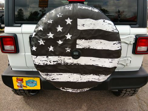 Used 2018 Jeep Wrangler Unlimited Sport image 13