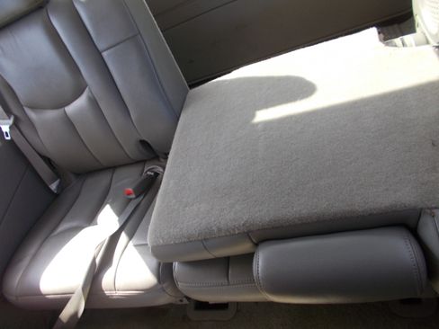 Used 2004 Chevrolet Tahoe 4WD image 10