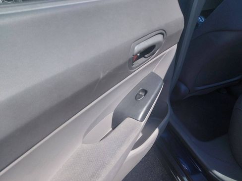 Used 2011 Honda Civic DX-VP image 19
