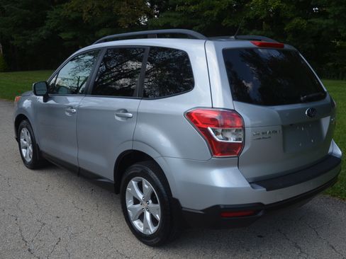 Used 2015 Subaru Forester 2.5i Premium AWD/4WD image 3