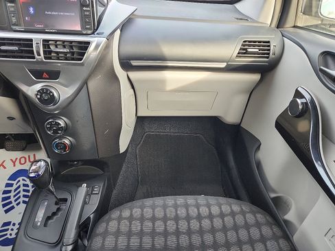 Used 2014 Scion iQ 10 Series image 11