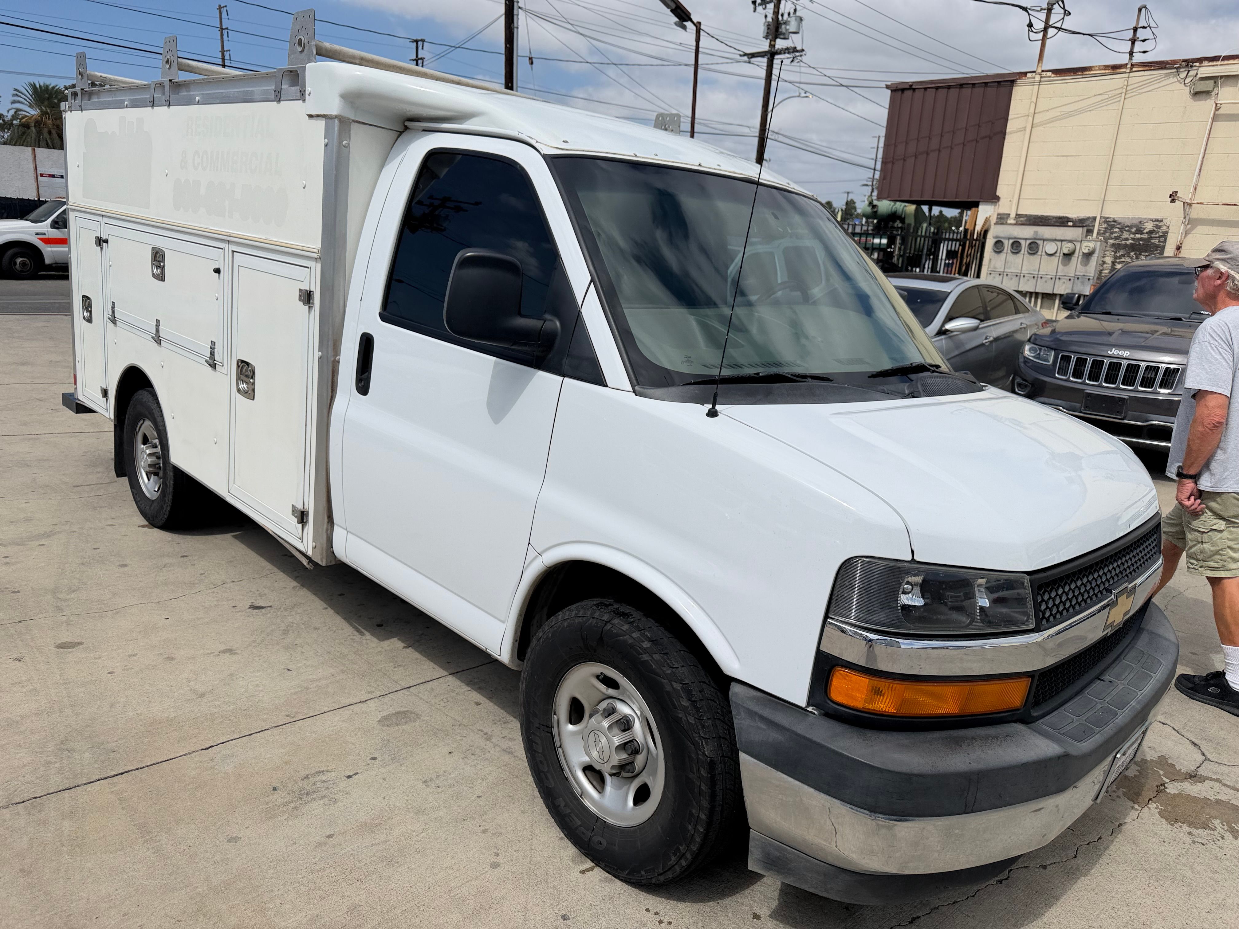 Used 2019 Chevrolet Express 3500 UNAVAIL RWD image 1