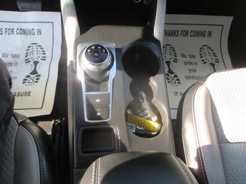 Used 2023 Ford Escape FWD Plug-In Hybrid image 9