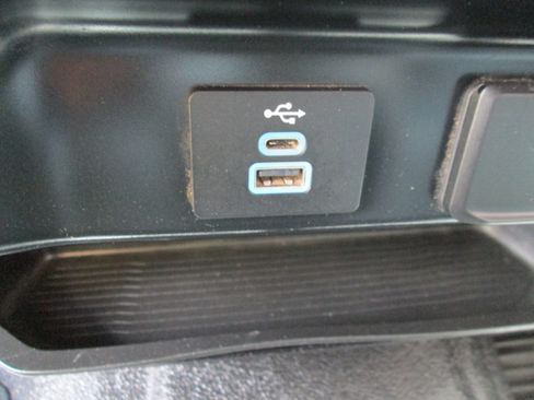 Used 2023 Ford F250 4x4 SuperCab Super Duty image 6
