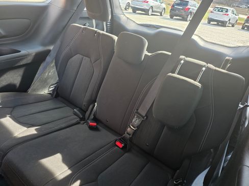 Used 2019 Chrysler Pacifica Touring Plus image 7