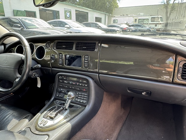 Used 2005 Jaguar XK8 Convertible RWD image 13