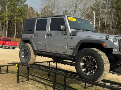 Used 2015 Jeep Wrangler 4xe Unlimited Sahara image 3