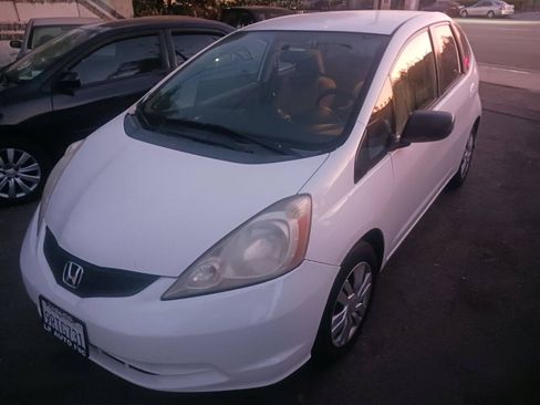 Used 2010 Honda Fit image 4