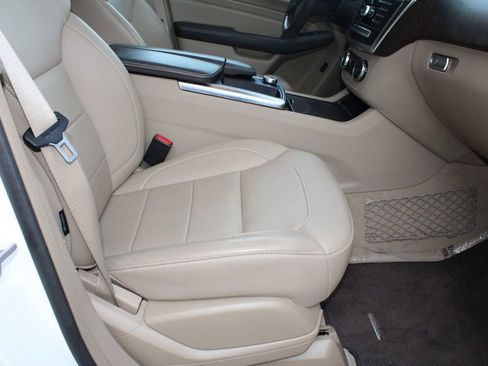 Used 2015 Mercedes-Benz ML 350 image 23