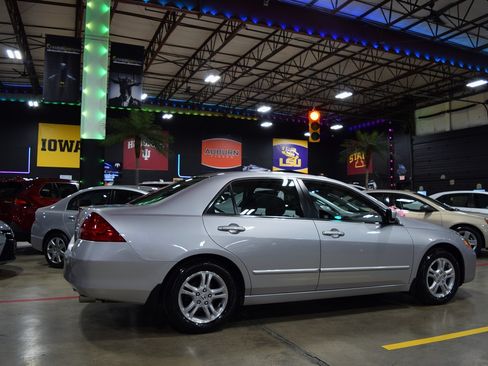 Used 2007 Honda Accord EX image 8