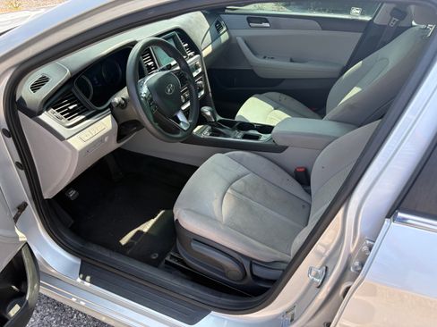 Used 2018 Hyundai Sonata SE FWD image 6