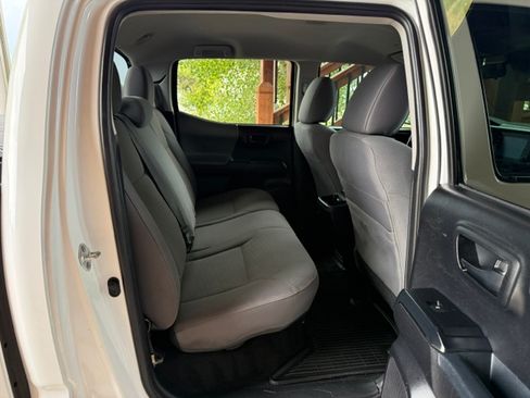 Used 2021 Toyota Tacoma 4x4 Double Cab image 19