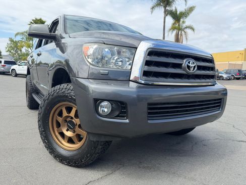 Used 2015 Toyota Sequoia 4WD SR5 image 9