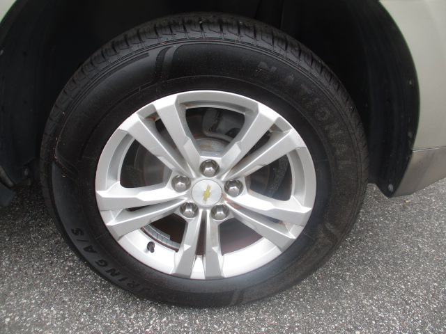 Used 2014 Chevrolet Equinox LS FWD image 15