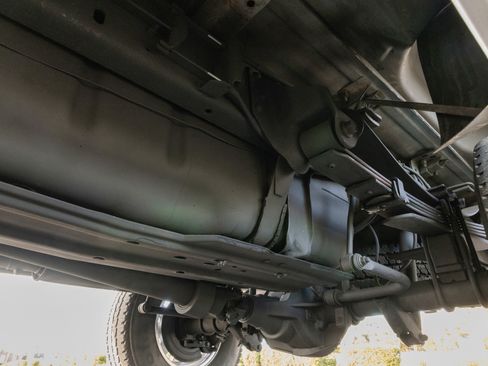 Used 2001 Ford F350 XLT image 91